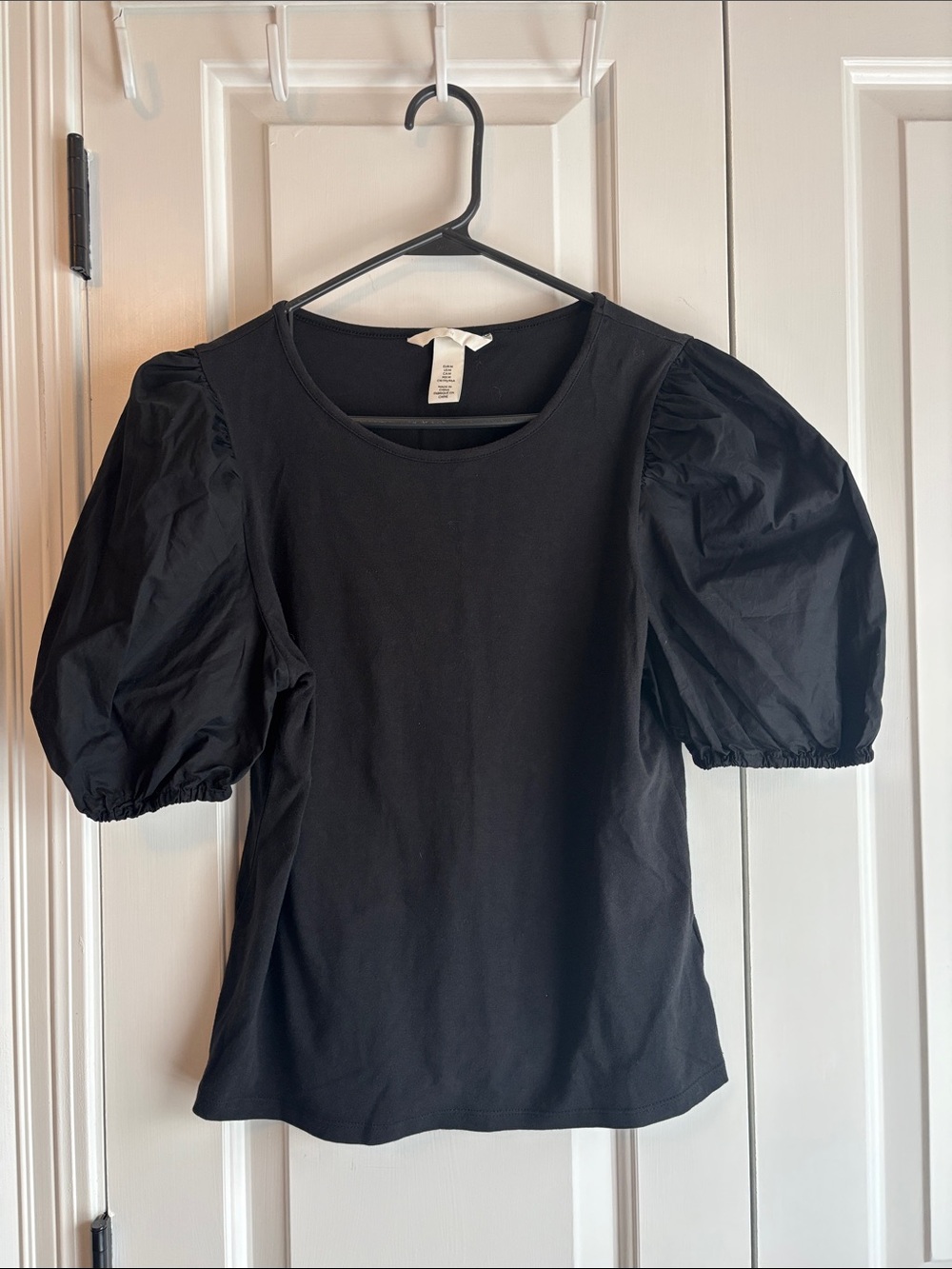 H&M Black Puff Sleeve Tee